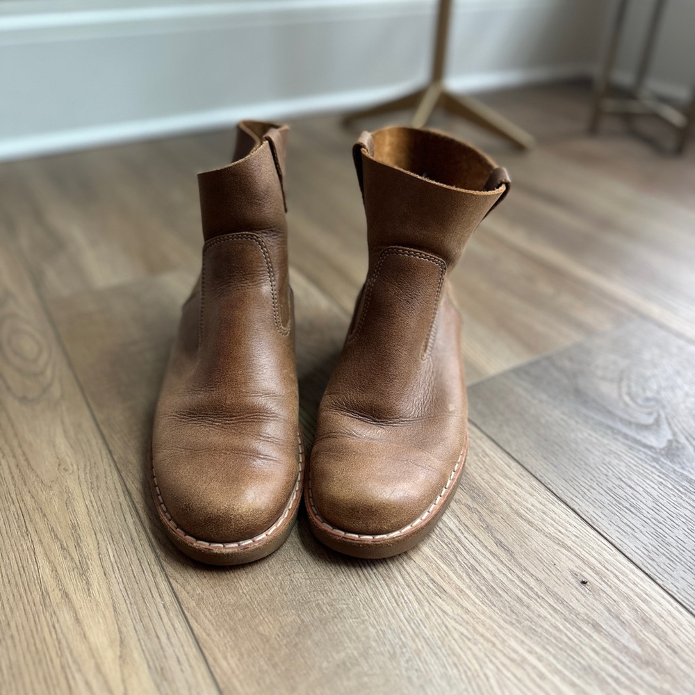 ROOTS unisex Tan Brown Leather Slouchy Boots
